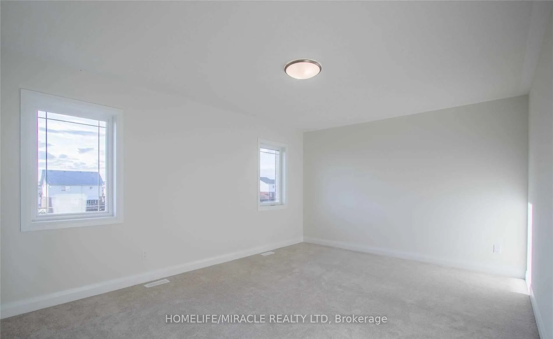Photo 33 of Unit Upper, 530 Askew Court, Oshawa, Taunton — HOMEH