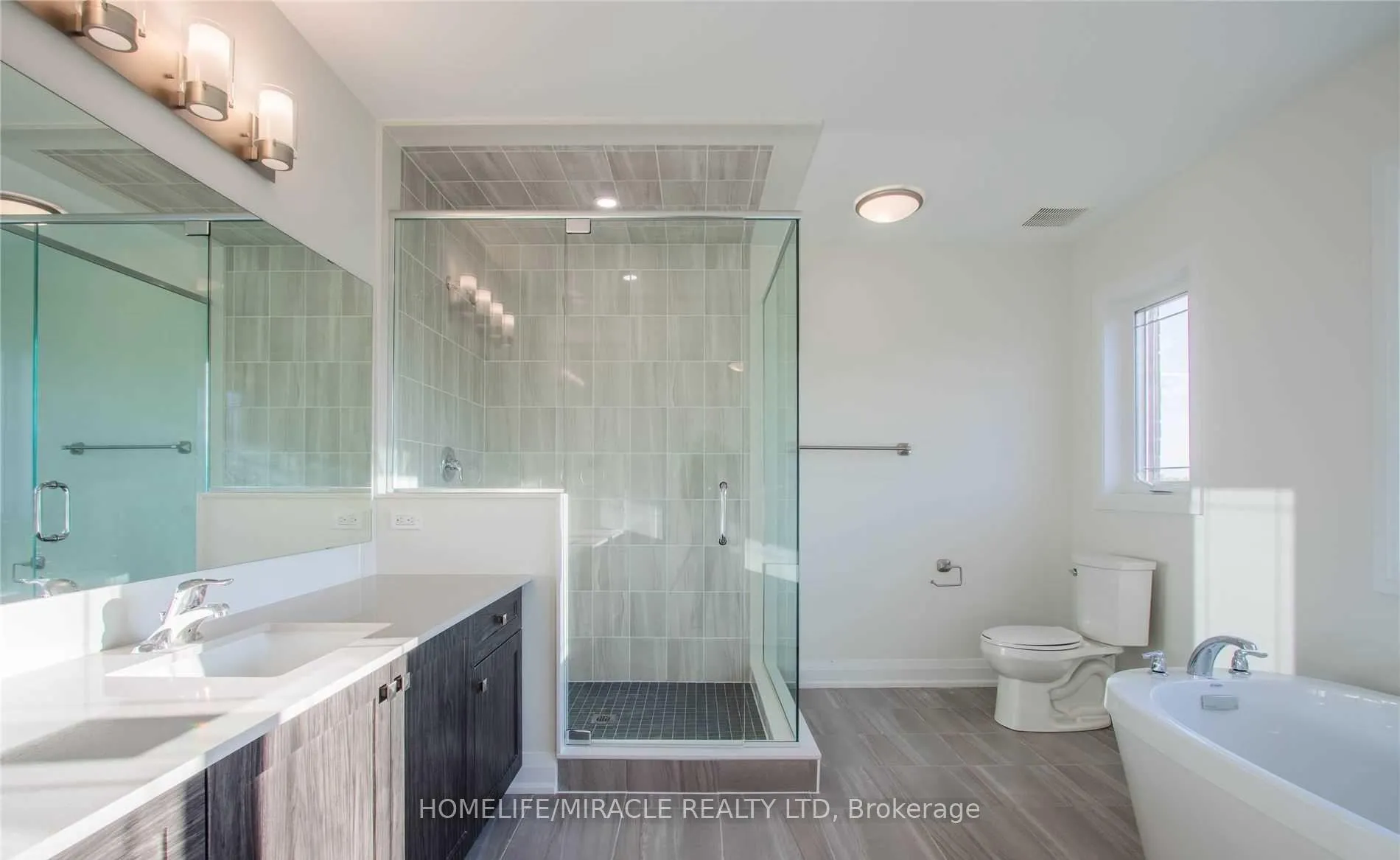 Photo 35 of Unit Upper, 530 Askew Court, Oshawa, Taunton — HOMEH