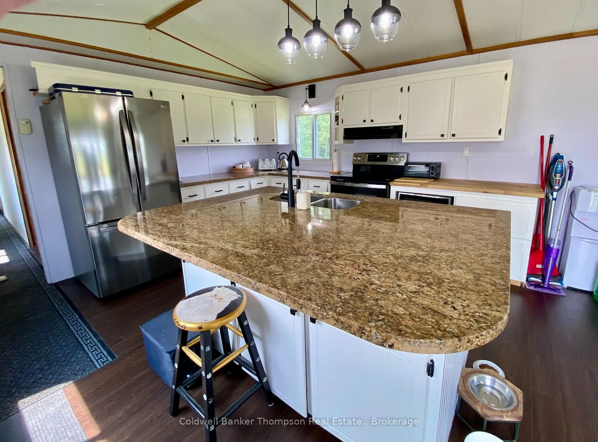 Photo 11 of 28 Hilltop Road S, Parry Sound Remote Area, Arnstein — HOMEH
