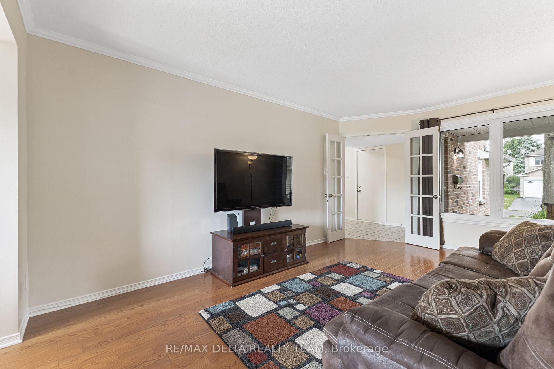Photo 7 of 1677 Des Perdrix Crescent, Ottawa, Orleans/Sunridge — HOMEH