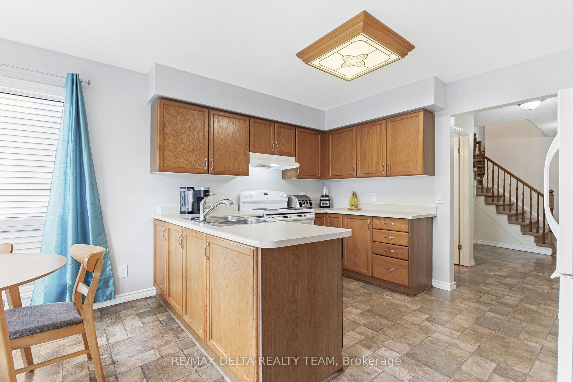 Photo 13 of 1677 Des Perdrix Crescent, Ottawa, Orleans/Sunridge — HOMEH