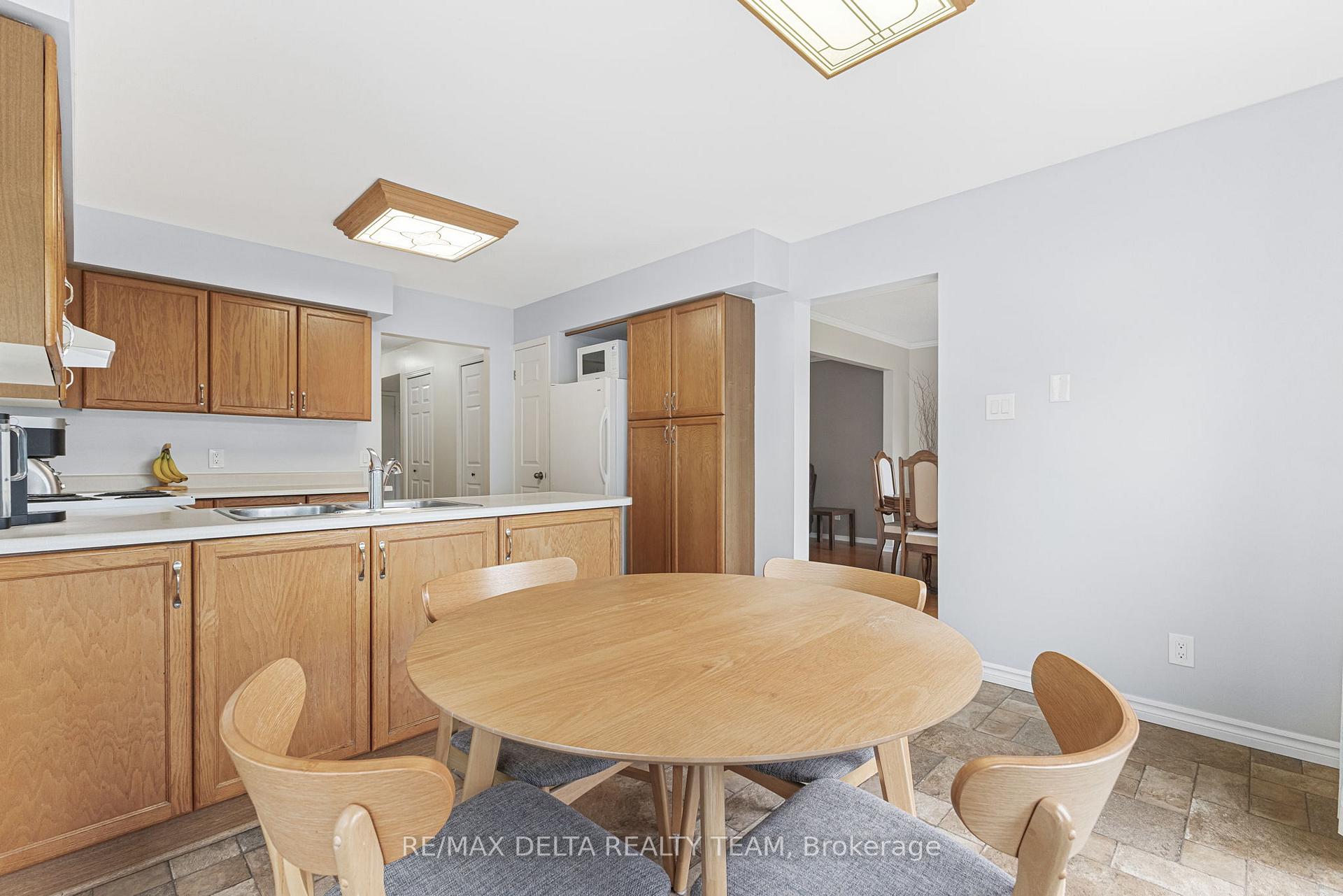 Photo 15 of 1677 Des Perdrix Crescent, Ottawa, Orleans/Sunridge — HOMEH