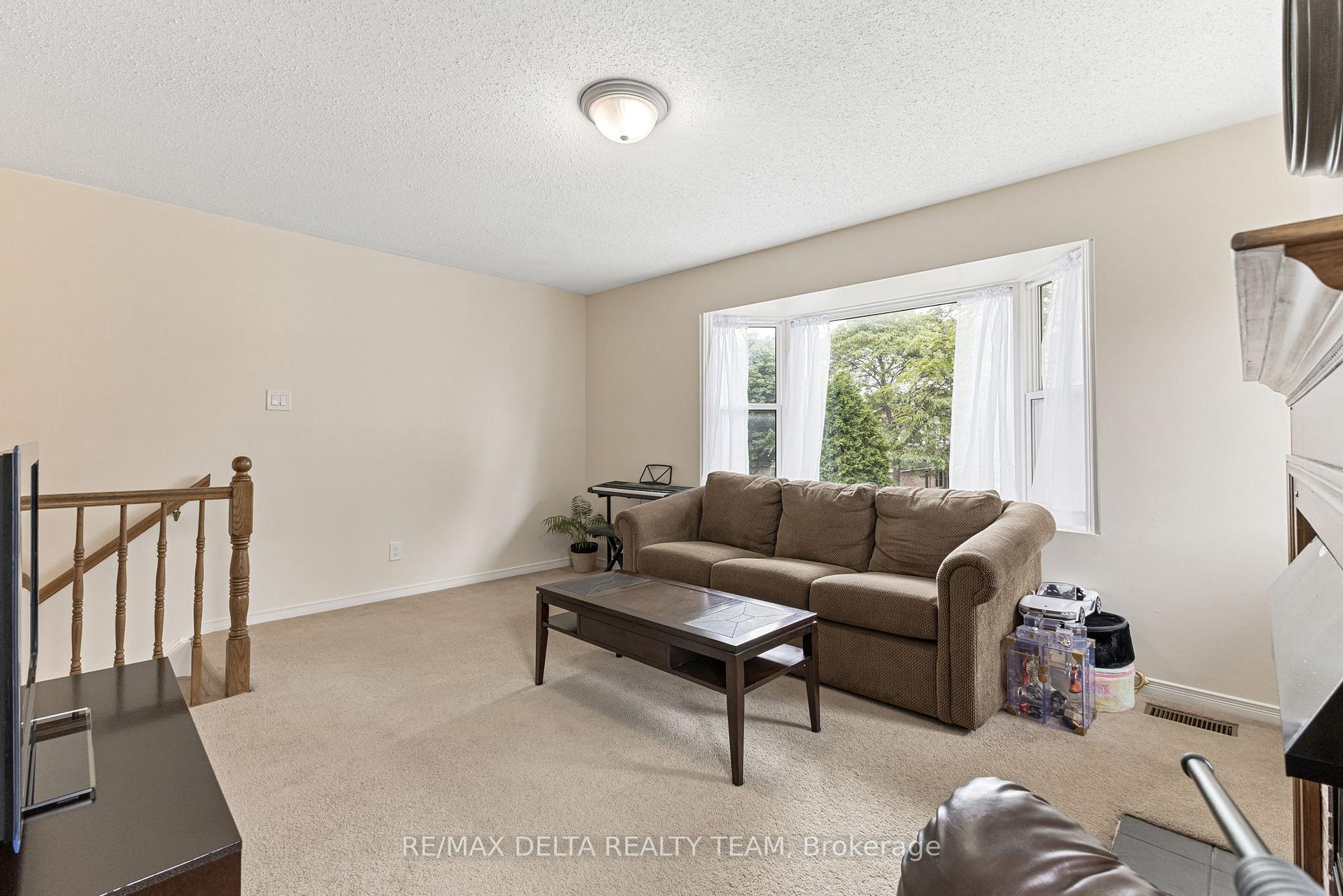 Photo 19 of 1677 Des Perdrix Crescent, Ottawa, Orleans/Sunridge — HOMEH