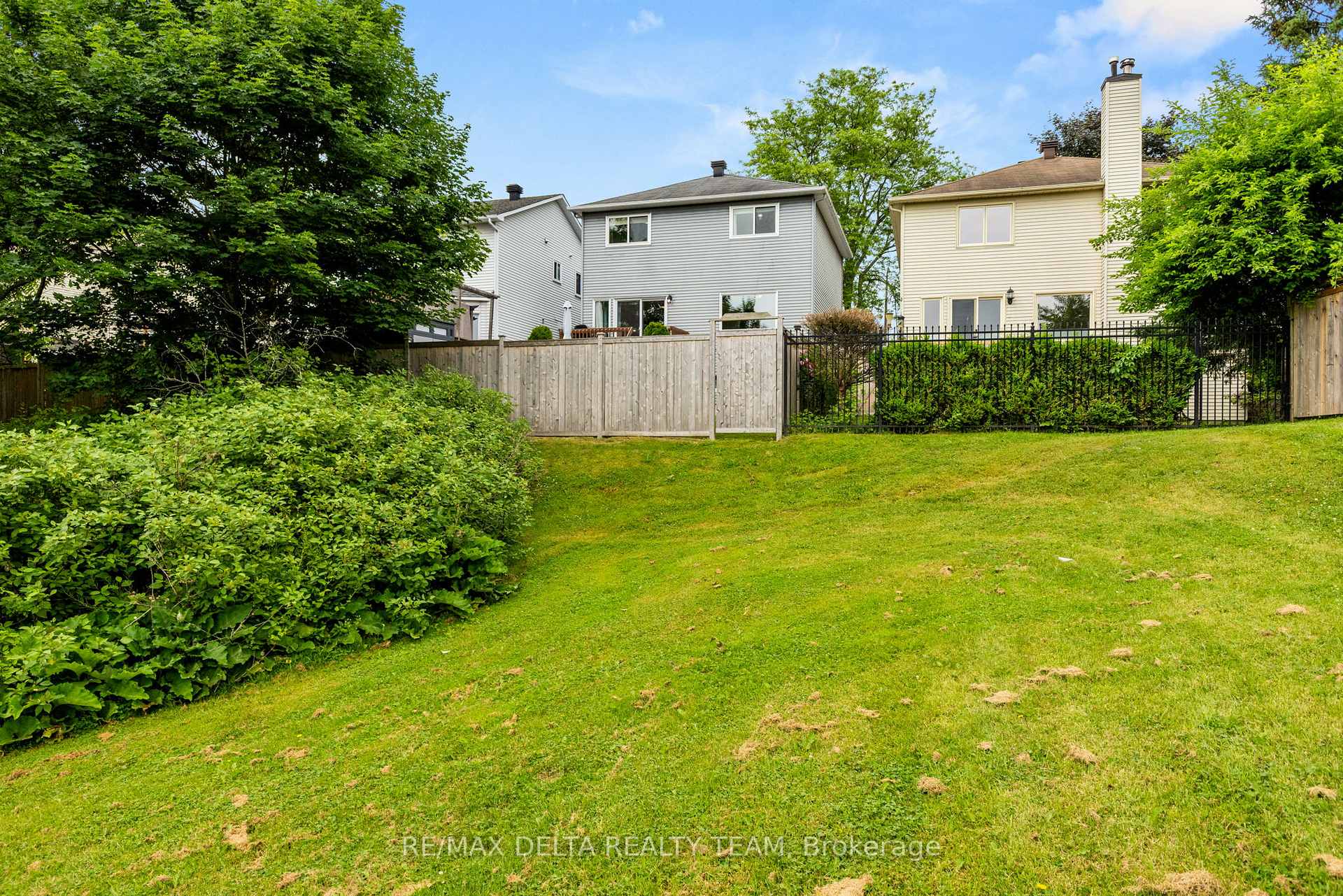 Photo 36 of 1677 Des Perdrix Crescent, Ottawa, Orleans/Sunridge — HOMEH