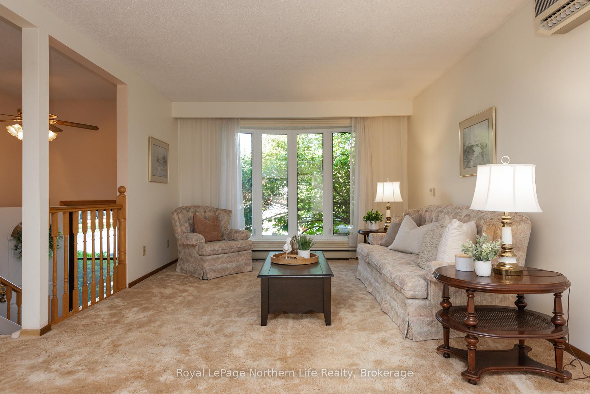 Photo 3 of 627 Hardy Street, North Bay, Central — HOMEH