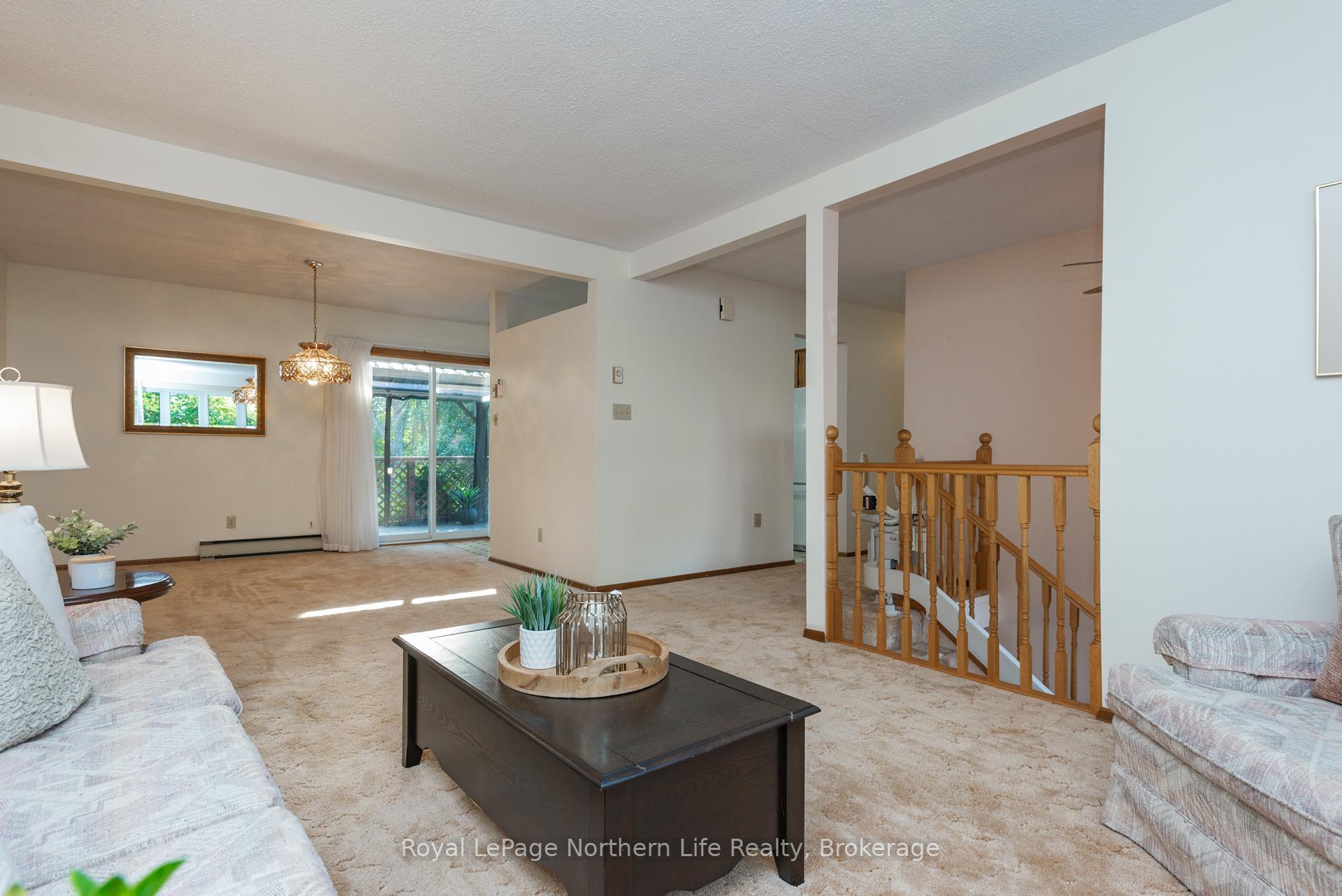 Photo 5 of 627 Hardy Street, North Bay, Central — HOMEH