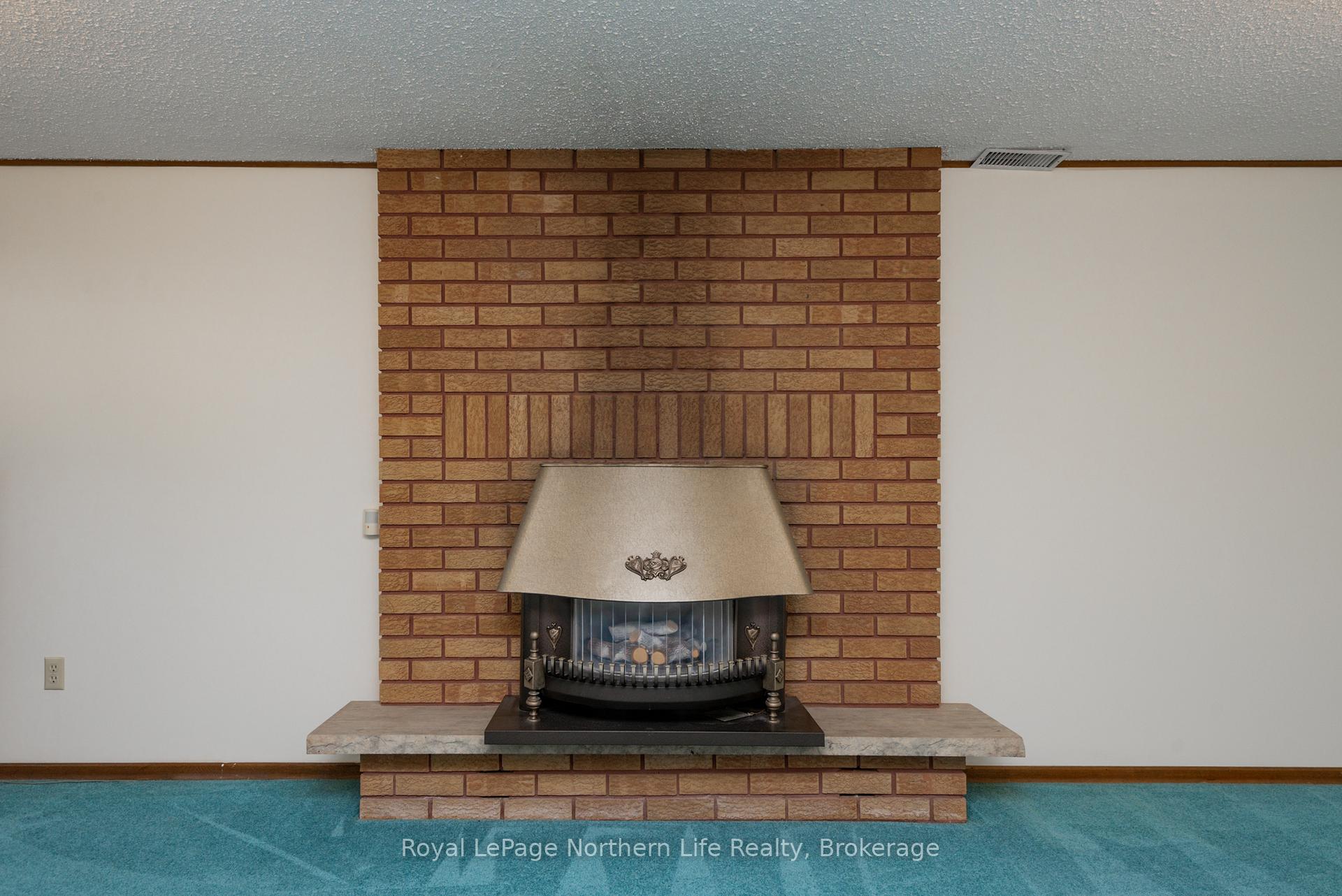 Photo 27 of 627 Hardy Street, North Bay, Central — HOMEH