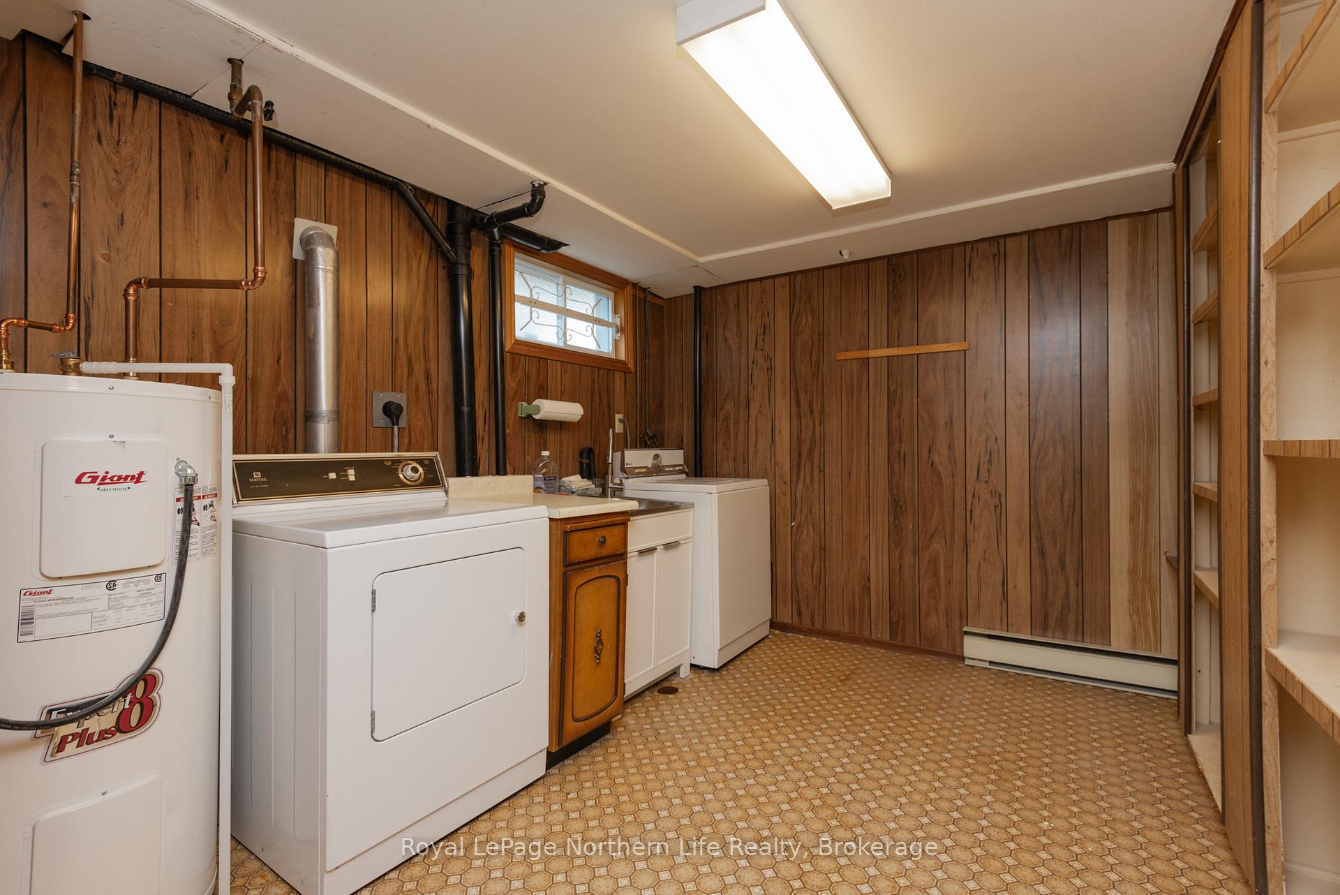 Photo 32 of 627 Hardy Street, North Bay, Central — HOMEH