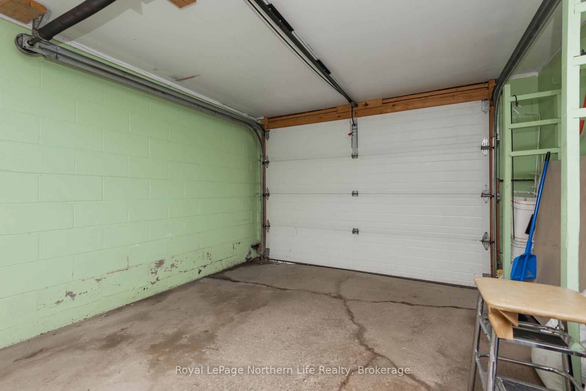 Photo 34 of 627 Hardy Street, North Bay, Central — HOMEH