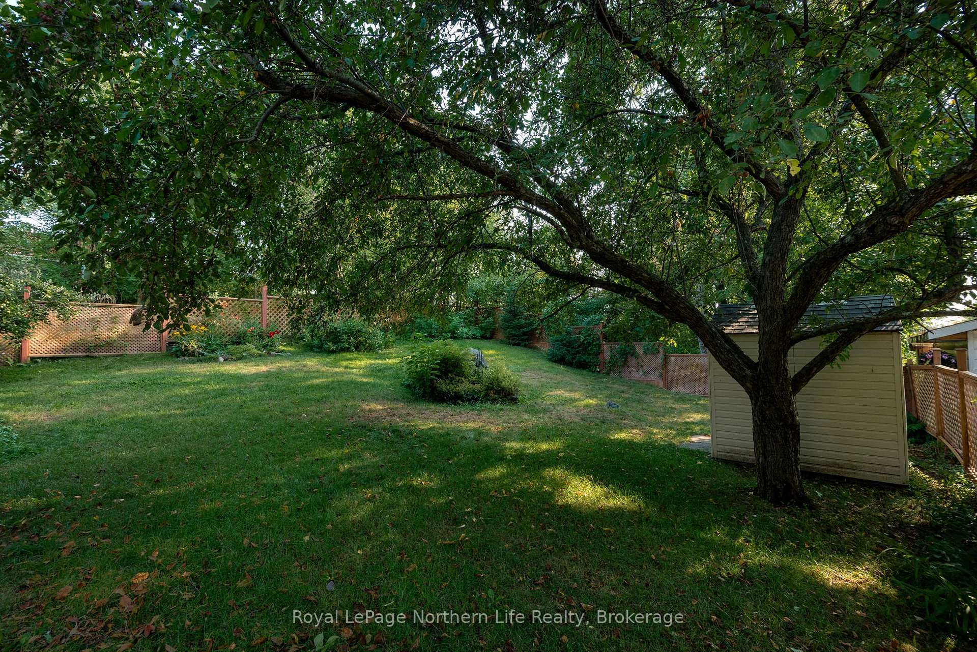 Photo 36 of 627 Hardy Street, North Bay, Central — HOMEH