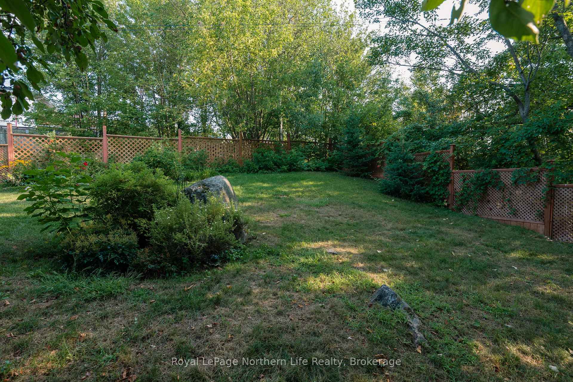 Photo 38 of 627 Hardy Street, North Bay, Central — HOMEH