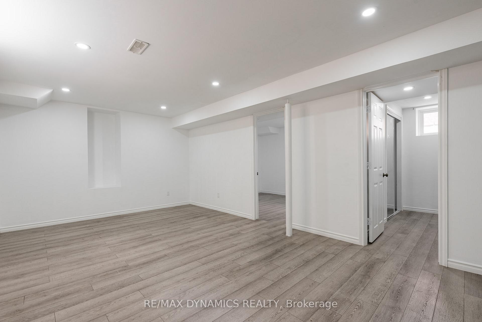 Photo 7 of 8417 Jeffrey Court, Niagara Falls, Forestview — HOMEH