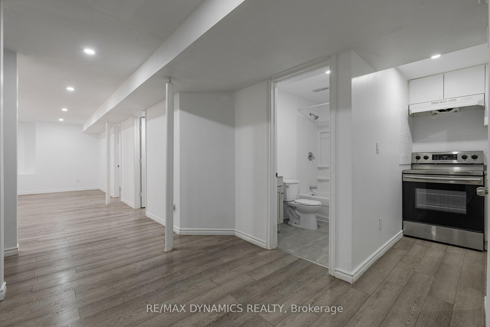 Photo 15 of 8417 Jeffrey Court, Niagara Falls, Forestview — HOMEH