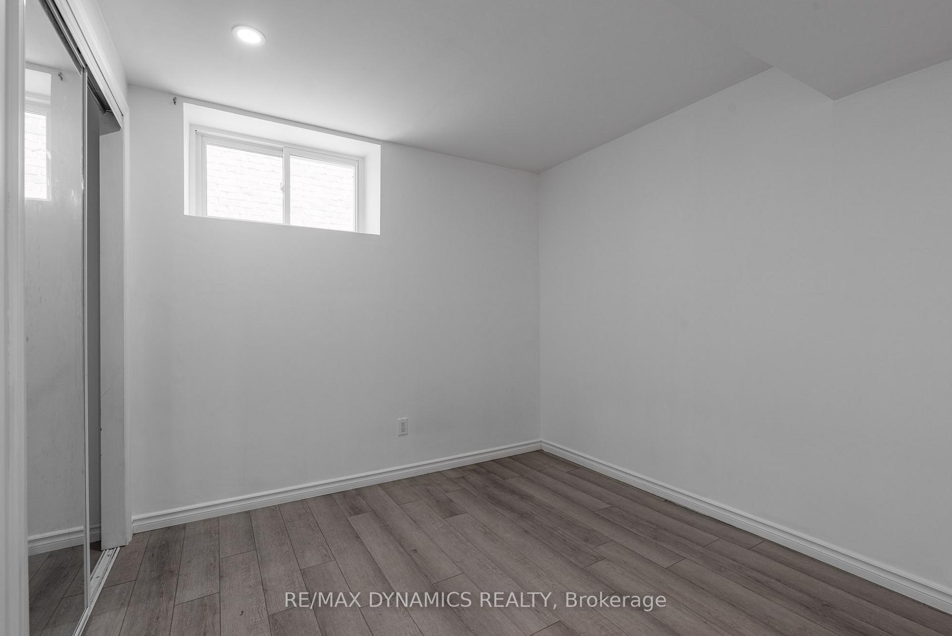 Photo 16 of 8417 Jeffrey Court, Niagara Falls, Forestview — HOMEH