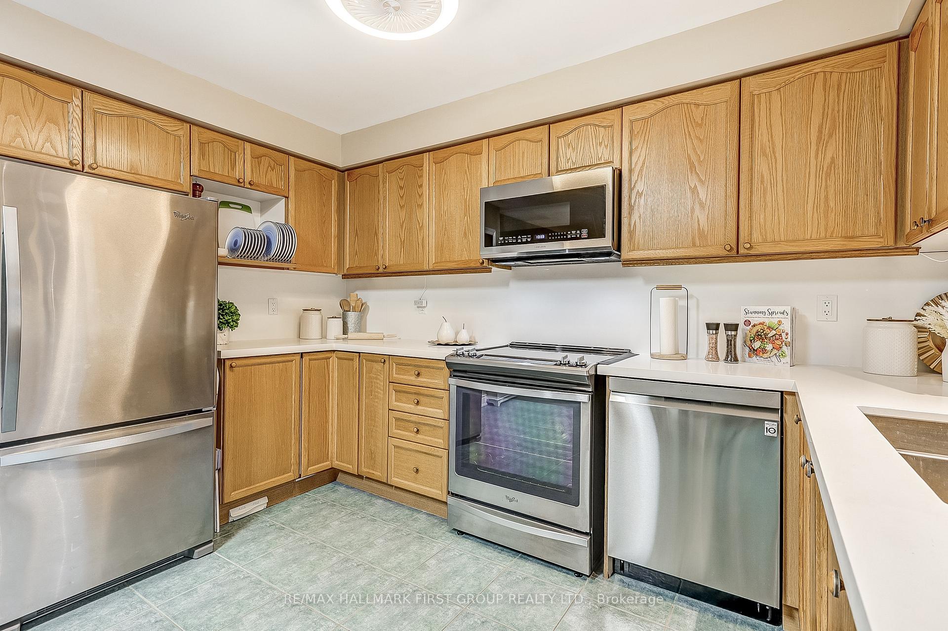 Photo 16 of 1429 Lyncroft Crescent, Oshawa, Taunton — HOMEH