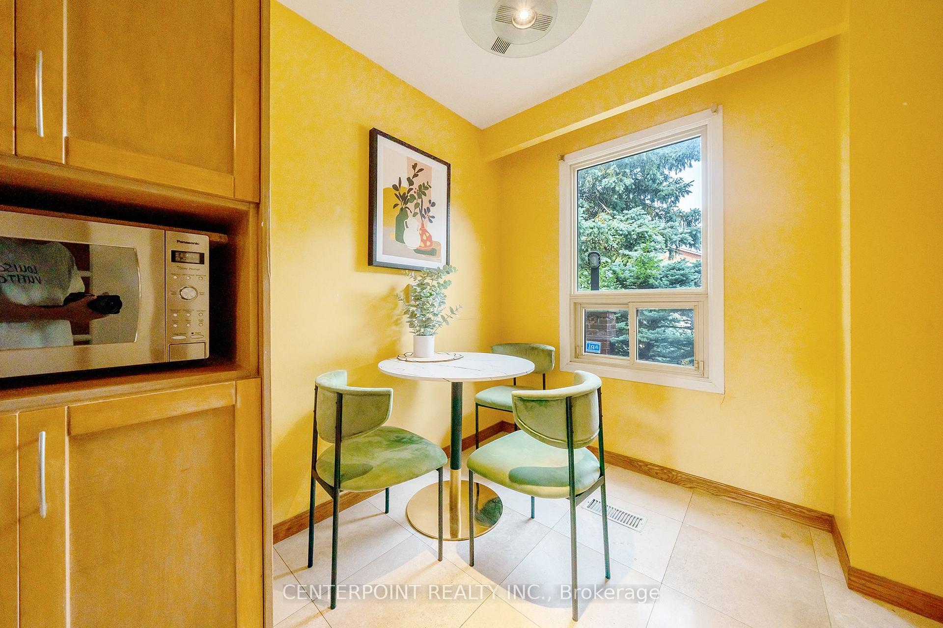 Photo 11 of 4142 Tea Garden Circle, Mississauga, Creditview — HOMEH