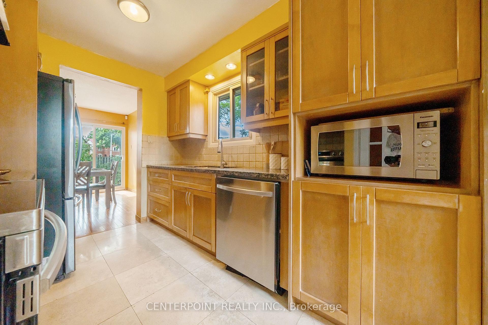Photo 13 of 4142 Tea Garden Circle, Mississauga, Creditview — HOMEH