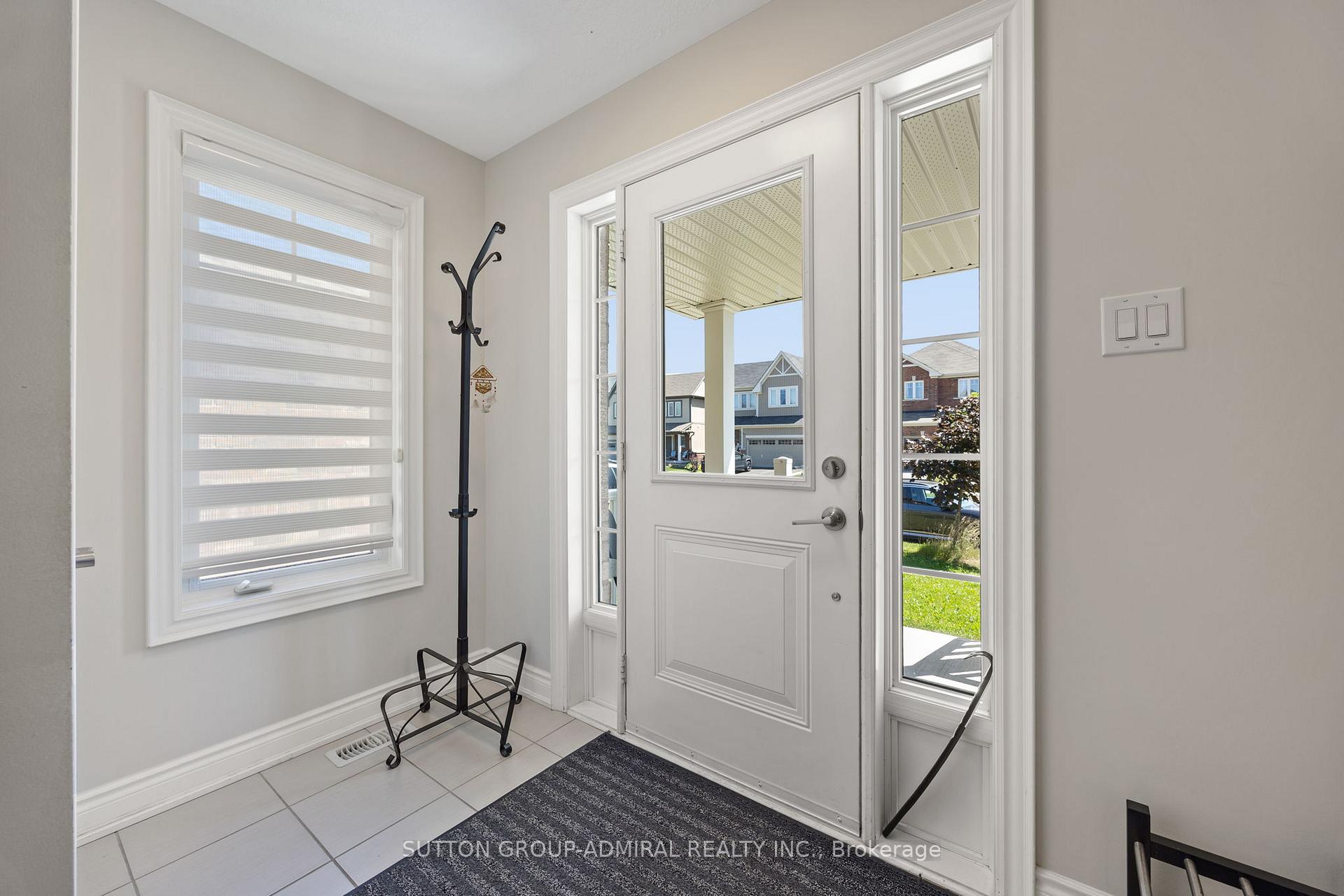 Photo 4 of 20 Jones Street, New Tecumseth, Alliston — HOMEH