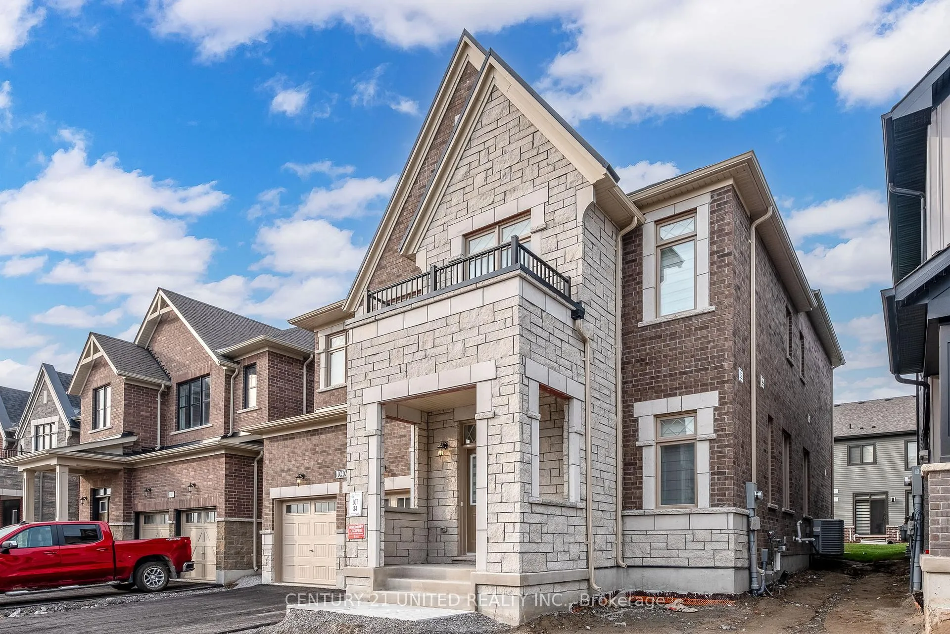 Photo 3 of 1040 Suddard Avenue, Oshawa, Kedron — HOMEH