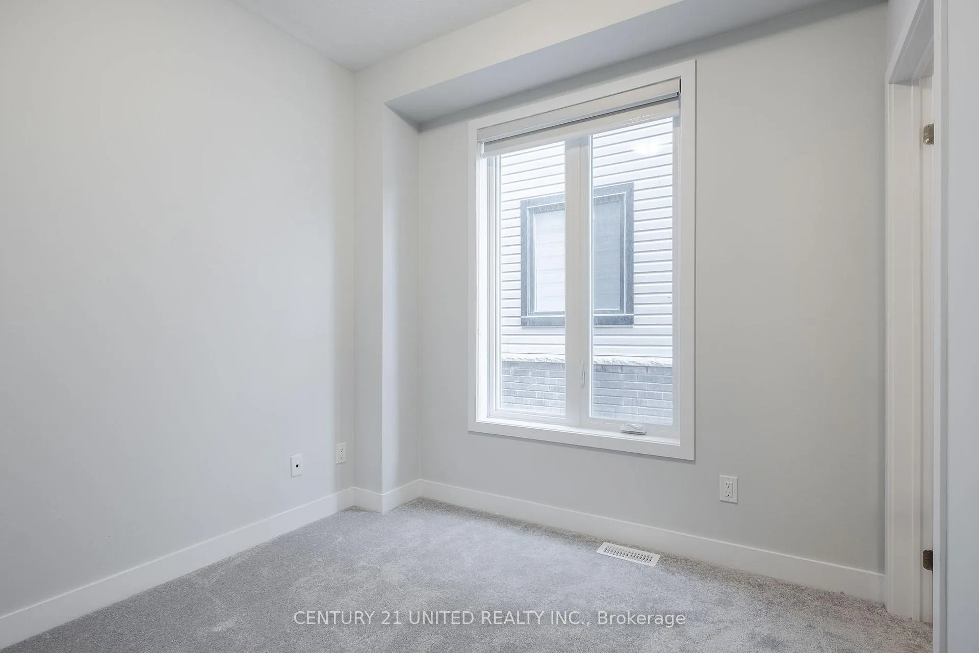Photo 9 of 1040 Suddard Avenue, Oshawa, Kedron — HOMEH