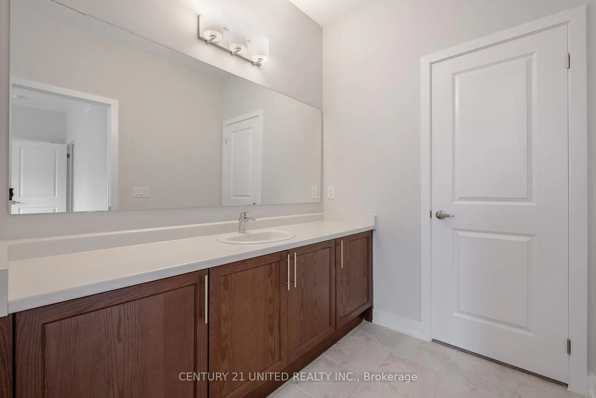 Photo 30 of 1040 Suddard Avenue, Oshawa, Kedron — HOMEH