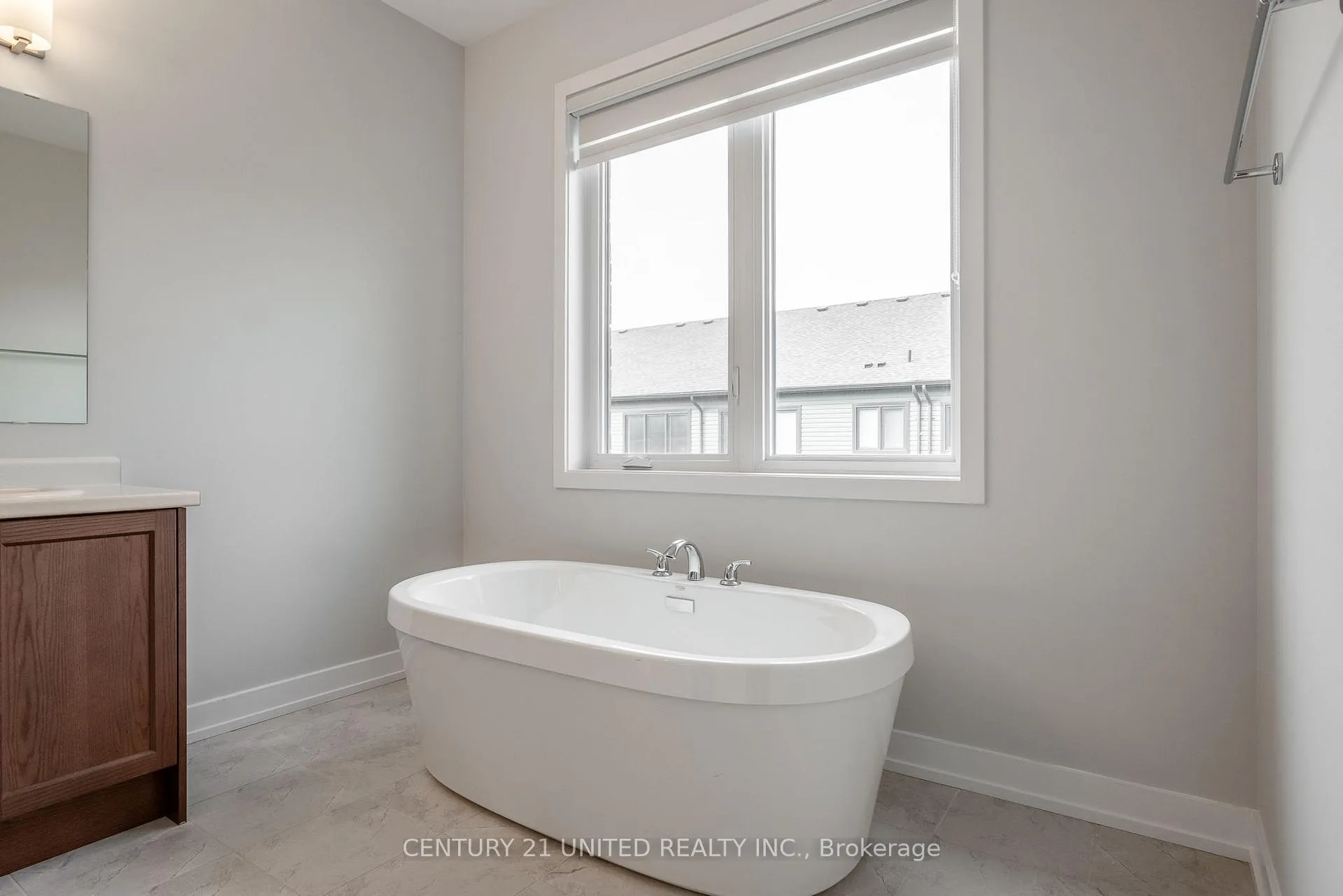 Photo 36 of 1040 Suddard Avenue, Oshawa, Kedron — HOMEH