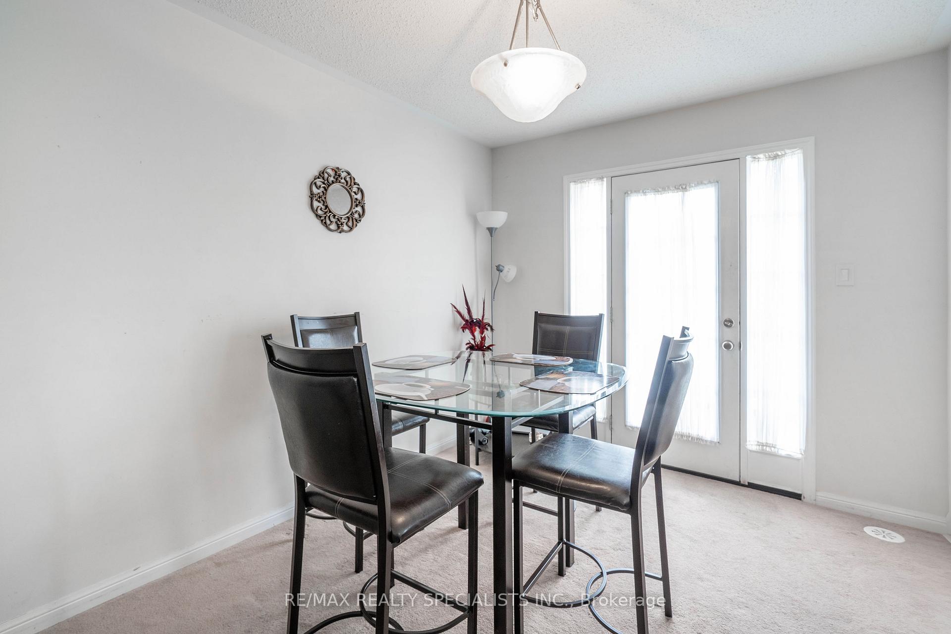 Photo 5 of 912 Nadalin Heights, Milton, Willmott — HOMEH