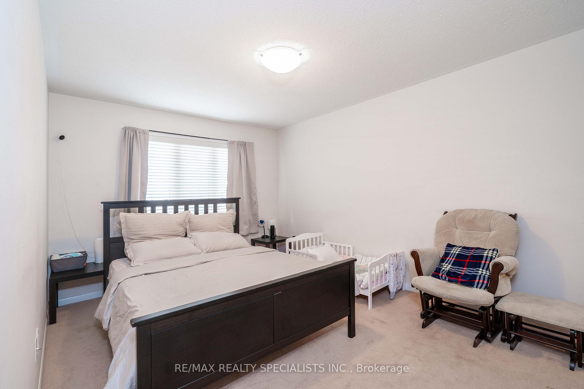 Photo 7 of 912 Nadalin Heights, Milton, Willmott — HOMEH