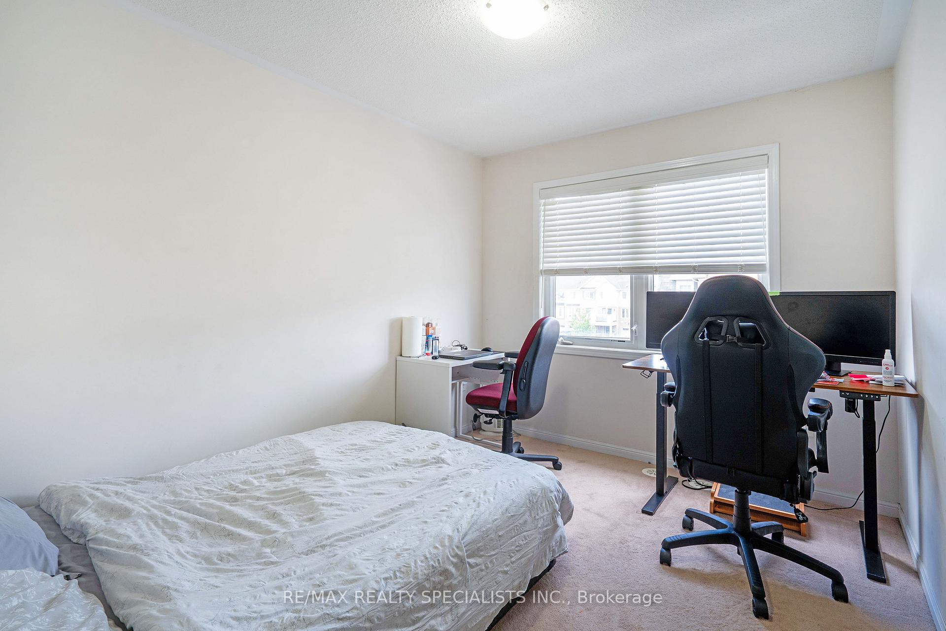 Photo 14 of 912 Nadalin Heights, Milton, Willmott — HOMEH