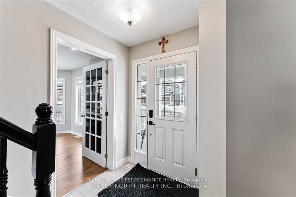 Photo 4 of 152 Eclipse Crescent, Ottawa, Notting Hill/Summerside — HOMEH