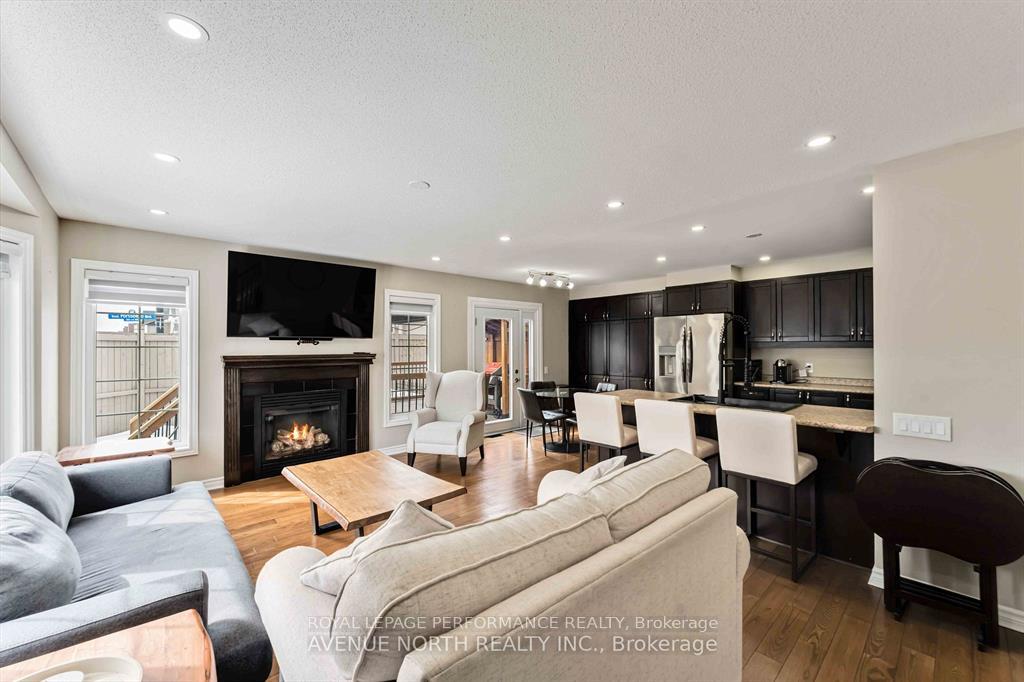 Photo 5 of 152 Eclipse Crescent, Ottawa, Notting Hill/Summerside — HOMEH