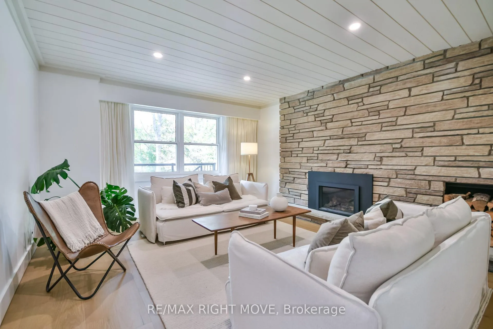 Photo 16 of 407 Bay Street, Orillia — HOMEH
