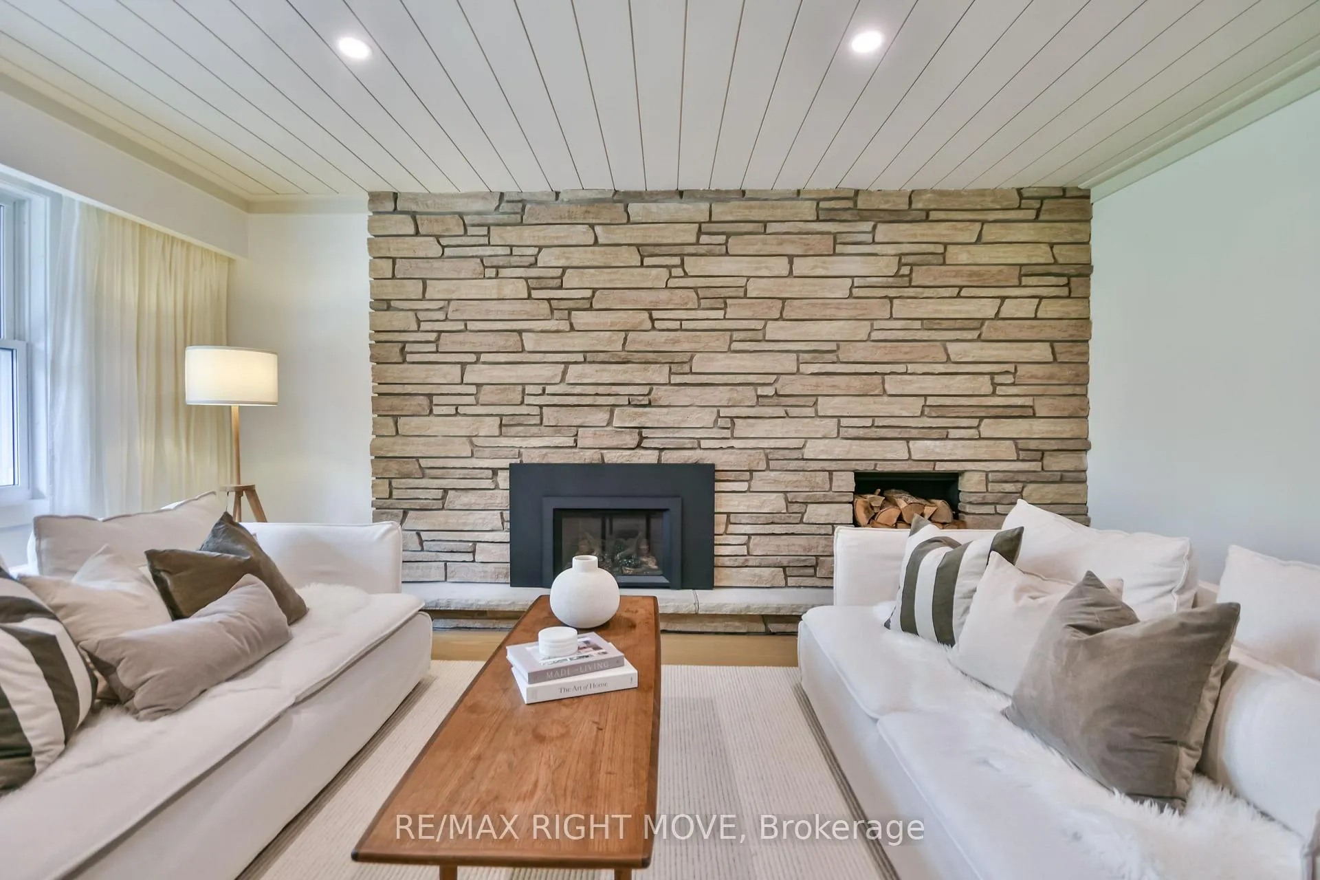 Photo 17 of 407 Bay Street, Orillia — HOMEH