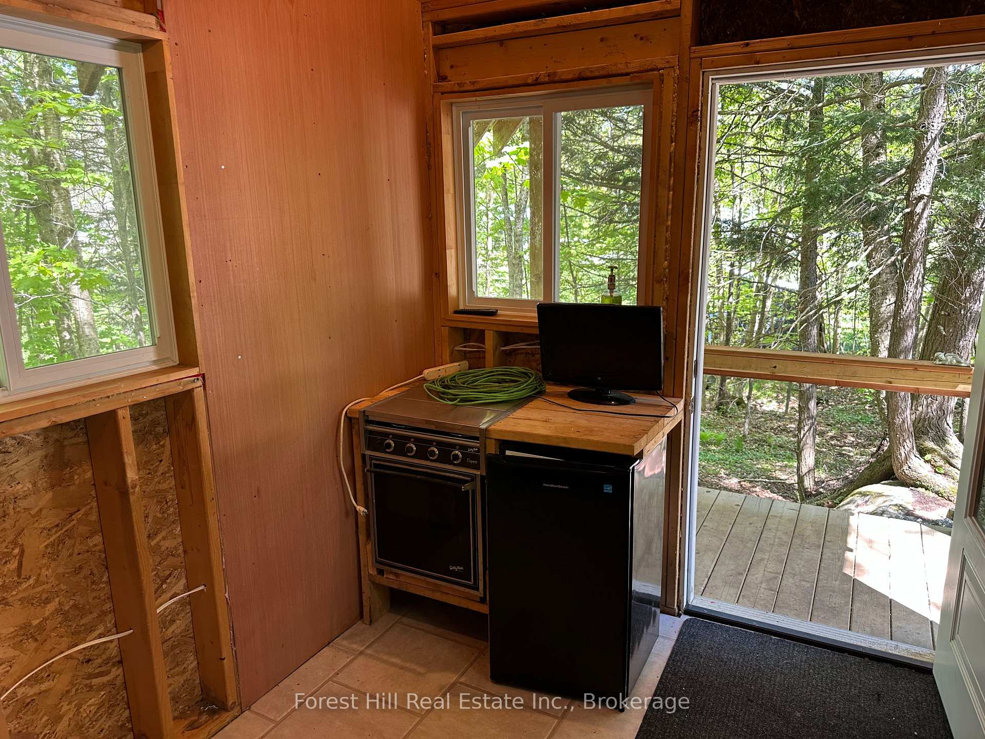 Photo 12 of 55 Hilltop Road, Parry Sound Remote Area, Arnstein — HOMEH