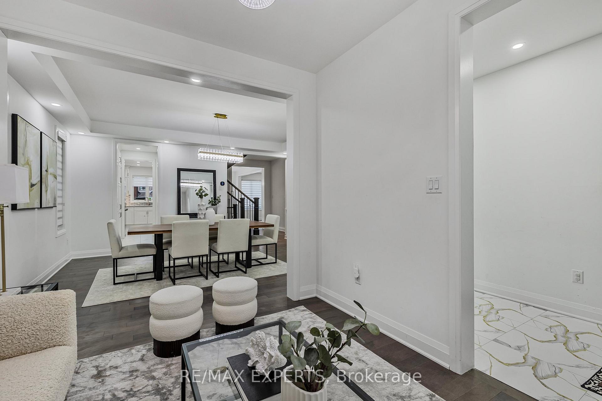 Photo 3 of 1411 Lobelia Cresent Crescent, Milton, Walker — HOMEH