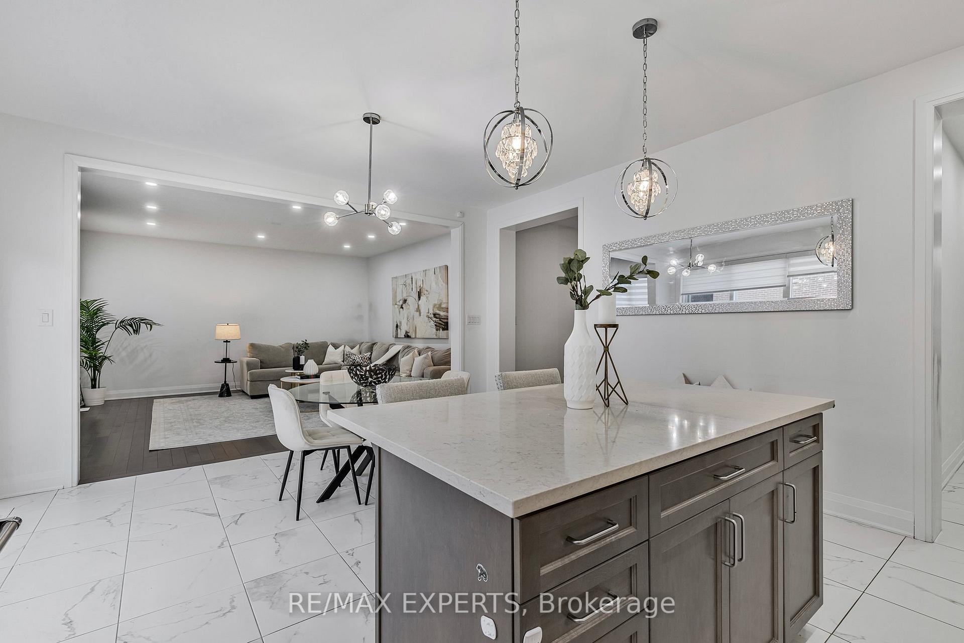 Photo 10 of 1411 Lobelia Cresent Crescent, Milton, Walker — HOMEH
