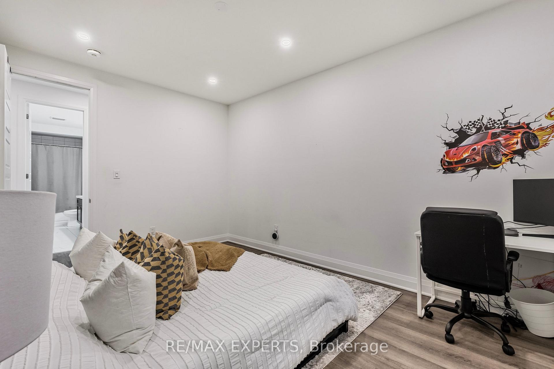 Photo 16 of 1411 Lobelia Cresent Crescent, Milton, Walker — HOMEH