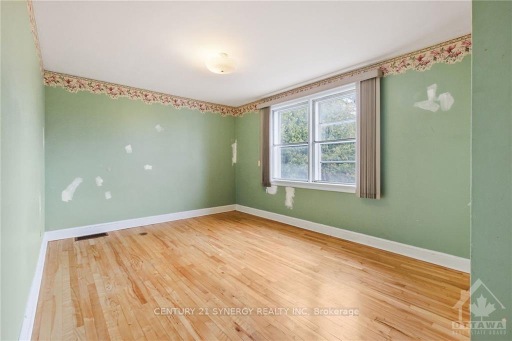 Photo 16 of 41 Columbus Avenue, Ottawa, Overbrook — HOMEH