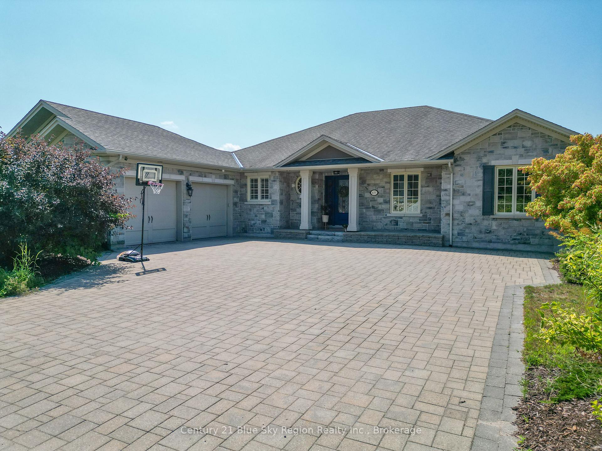 Photo 1 of 435 Surrey Drive, North Bay, Airport — HOMEH