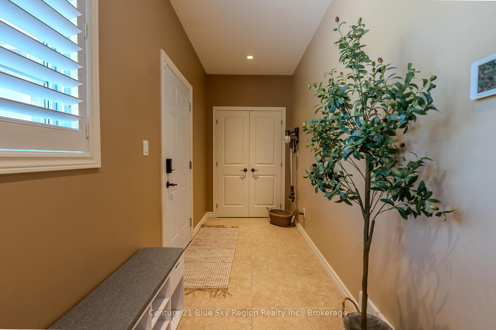 Photo 5 of 435 Surrey Drive, North Bay, Airport — HOMEH