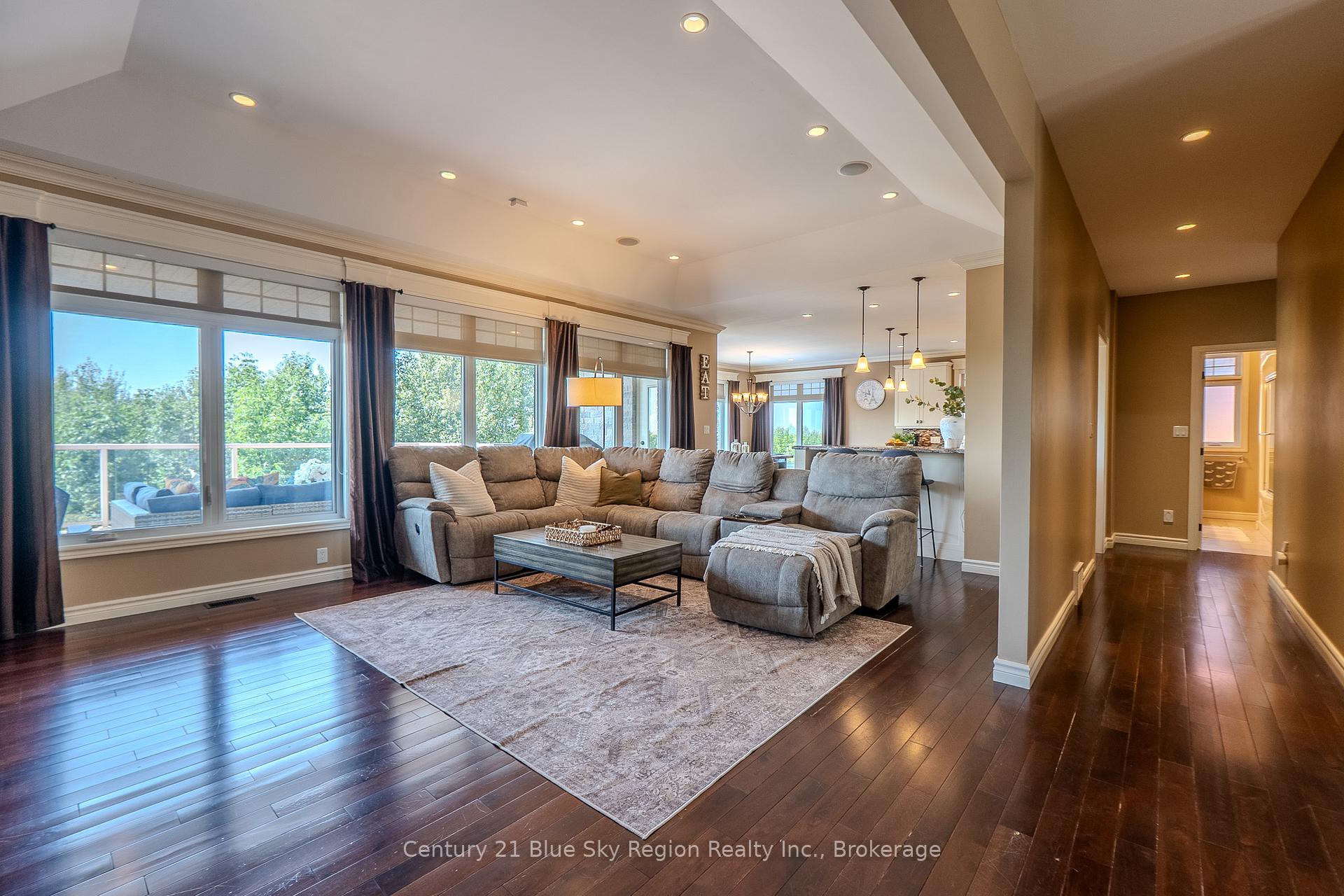 Photo 6 of 435 Surrey Drive, North Bay, Airport — HOMEH