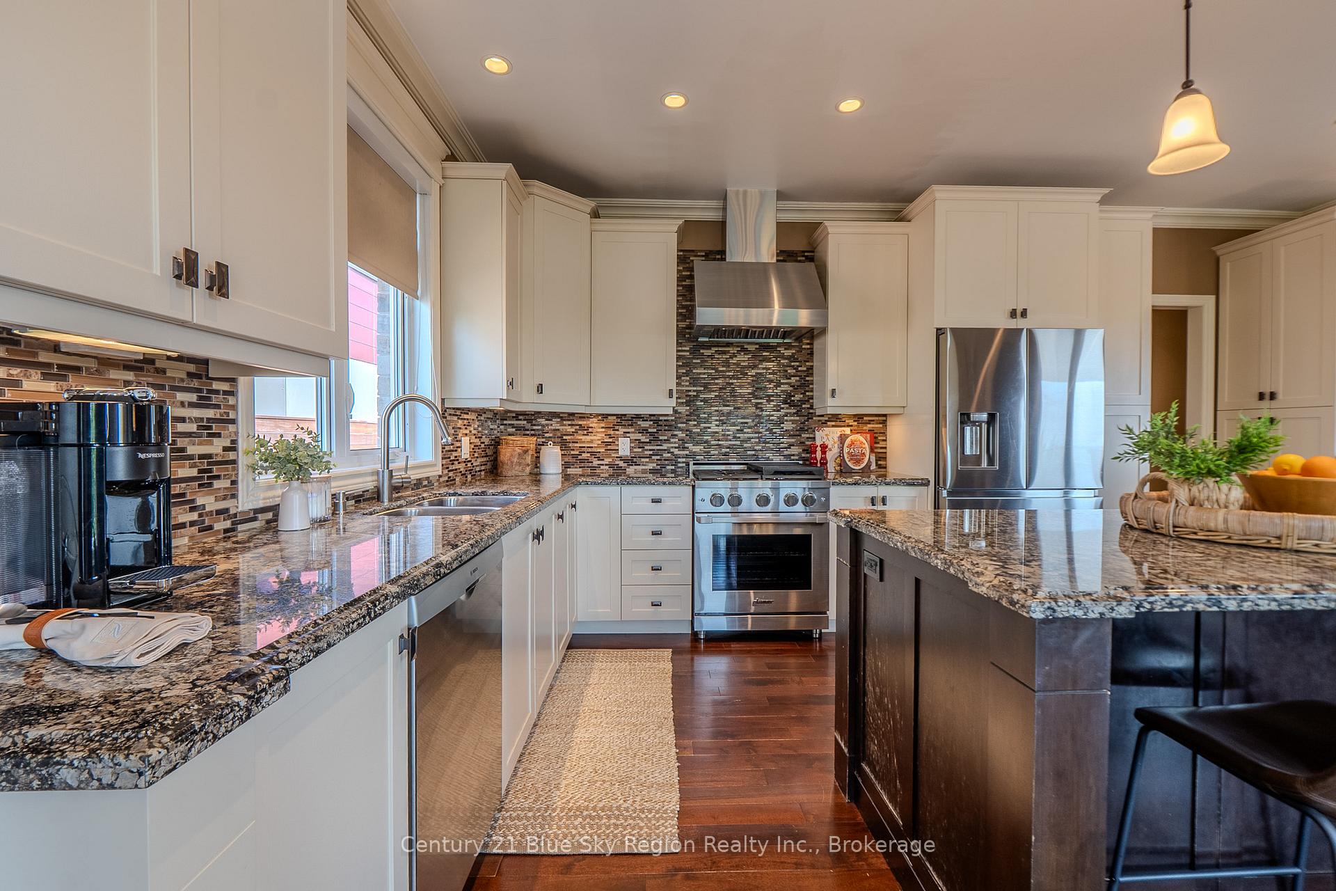 Photo 8 of 435 Surrey Drive, North Bay, Airport — HOMEH