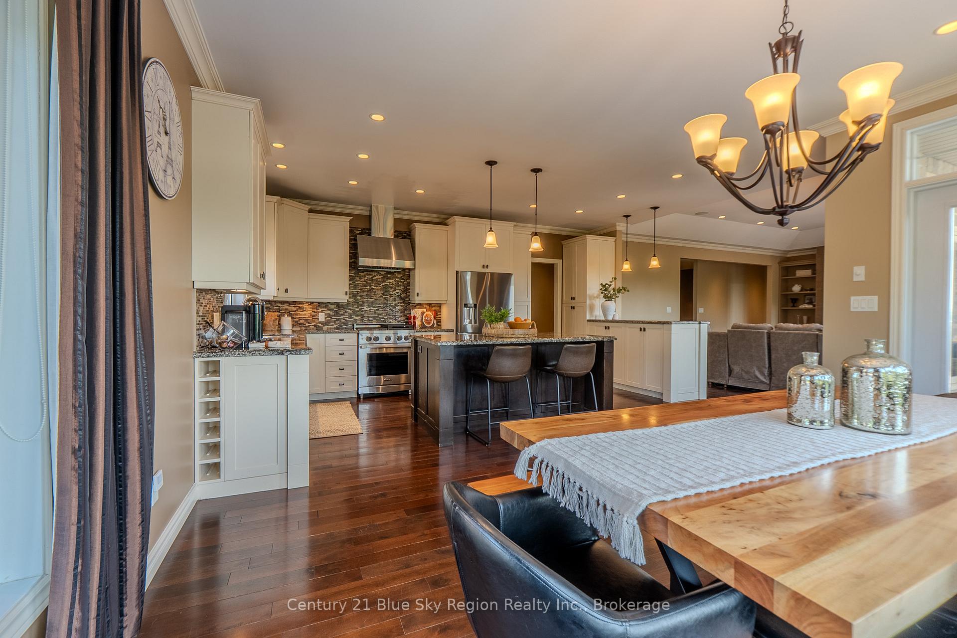 Photo 9 of 435 Surrey Drive, North Bay, Airport — HOMEH