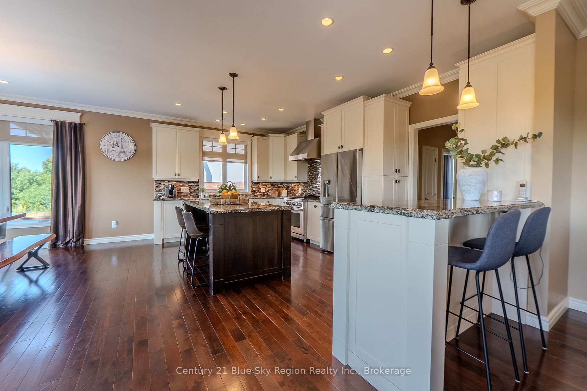 Photo 10 of 435 Surrey Drive, North Bay, Airport — HOMEH