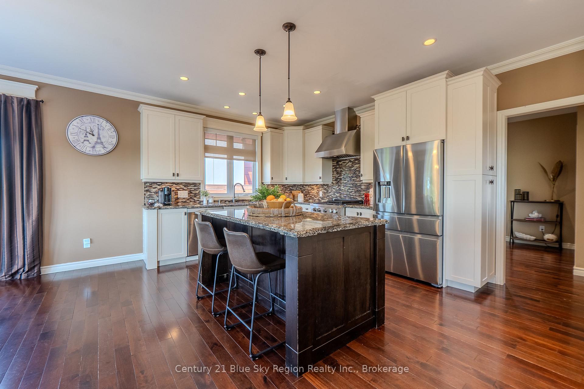 Photo 11 of 435 Surrey Drive, North Bay, Airport — HOMEH