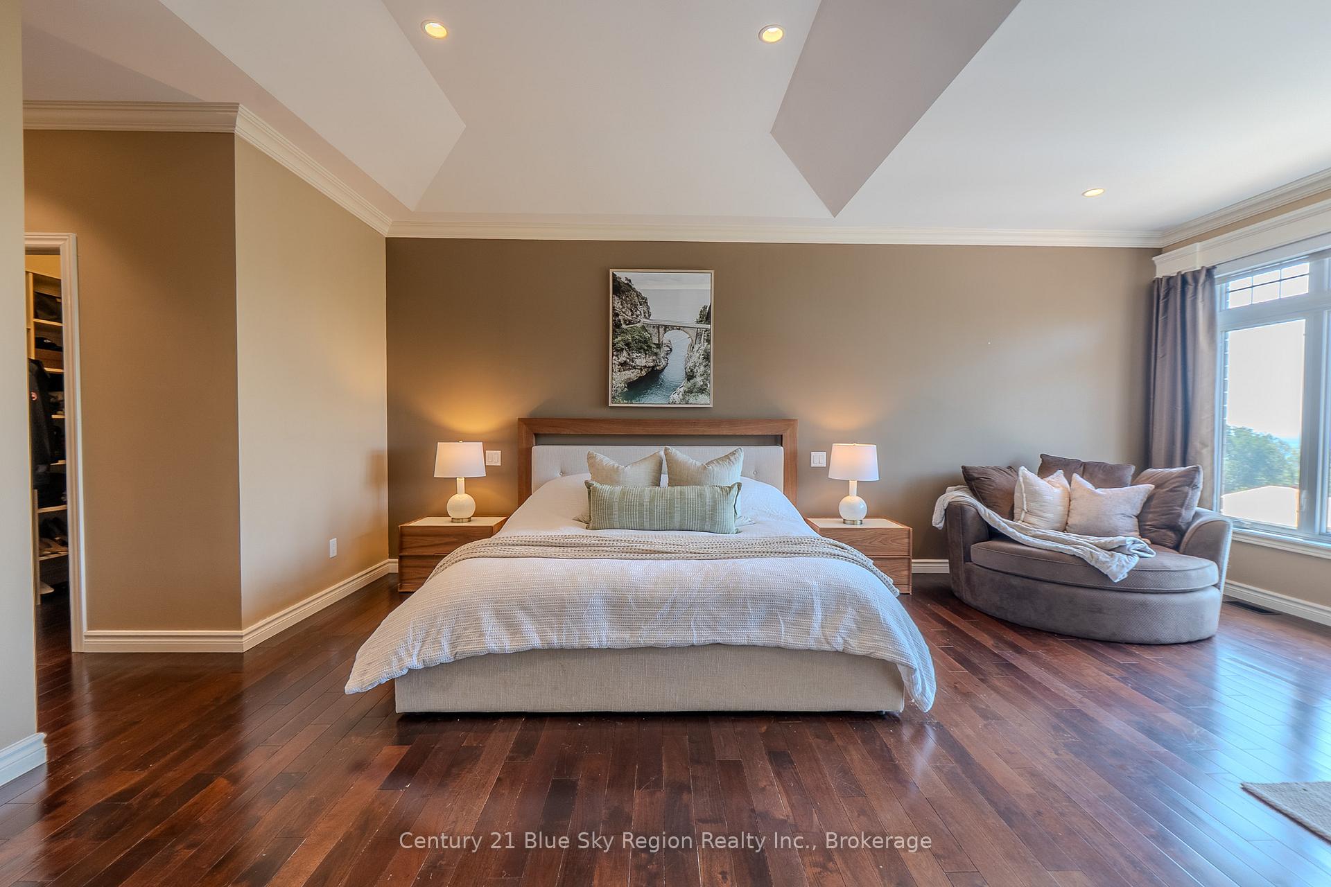 Photo 15 of 435 Surrey Drive, North Bay, Airport — HOMEH