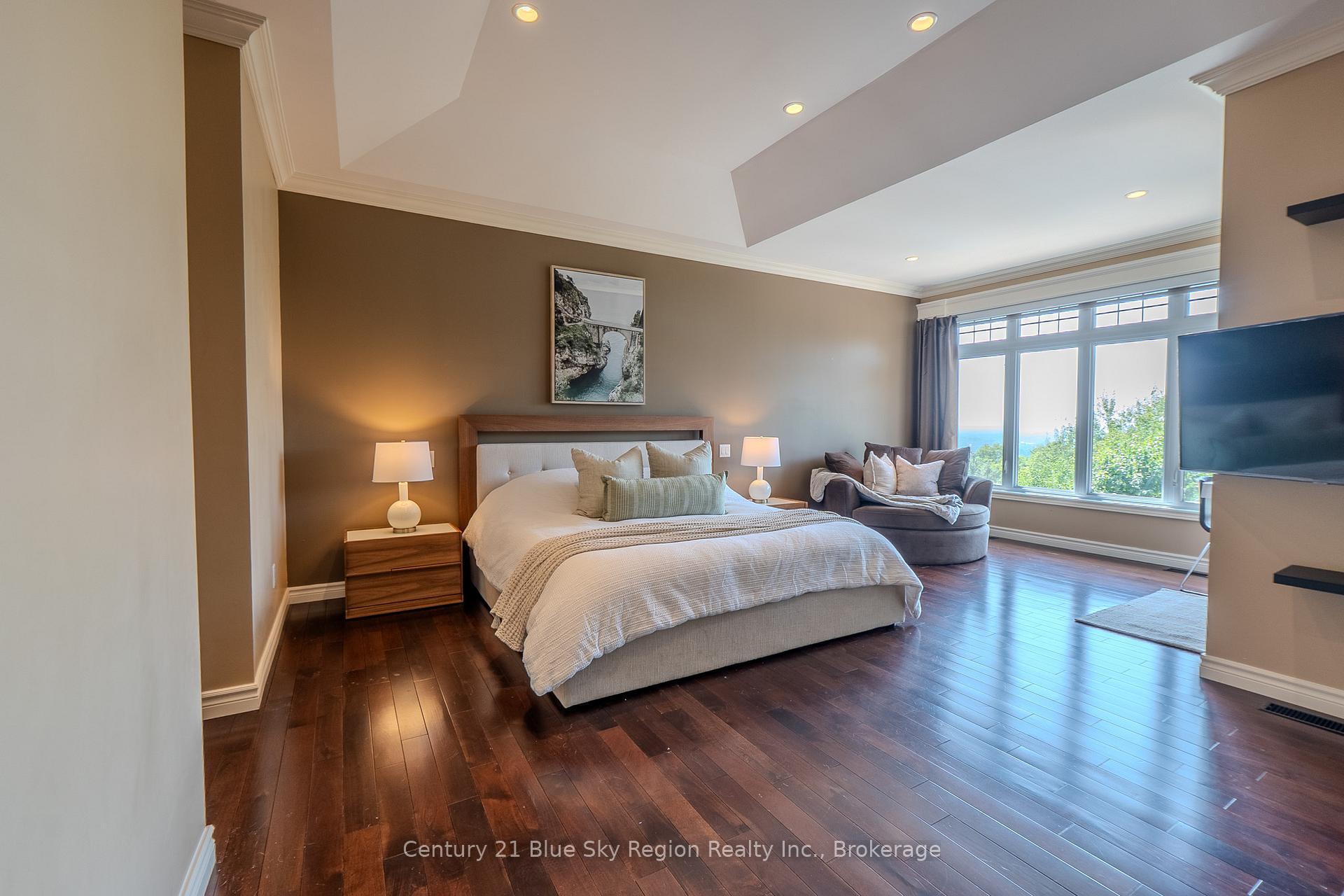 Photo 16 of 435 Surrey Drive, North Bay, Airport — HOMEH