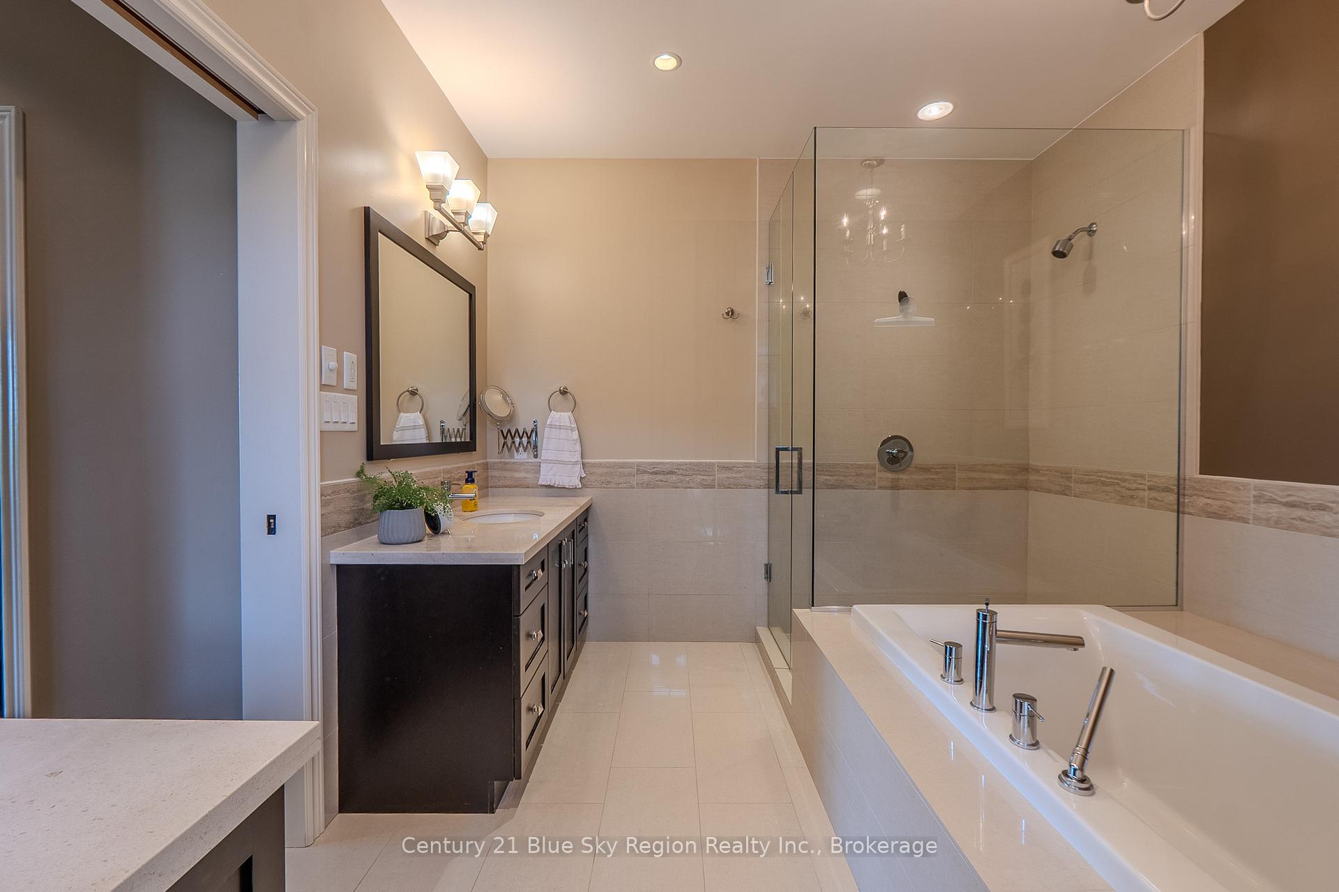 Photo 20 of 435 Surrey Drive, North Bay, Airport — HOMEH