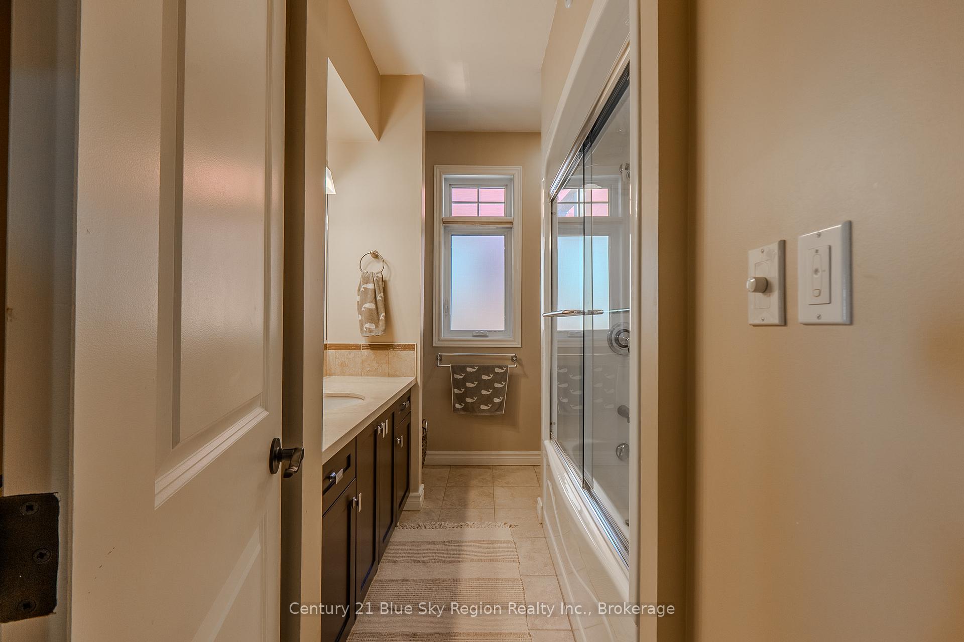 Photo 25 of 435 Surrey Drive, North Bay, Airport — HOMEH