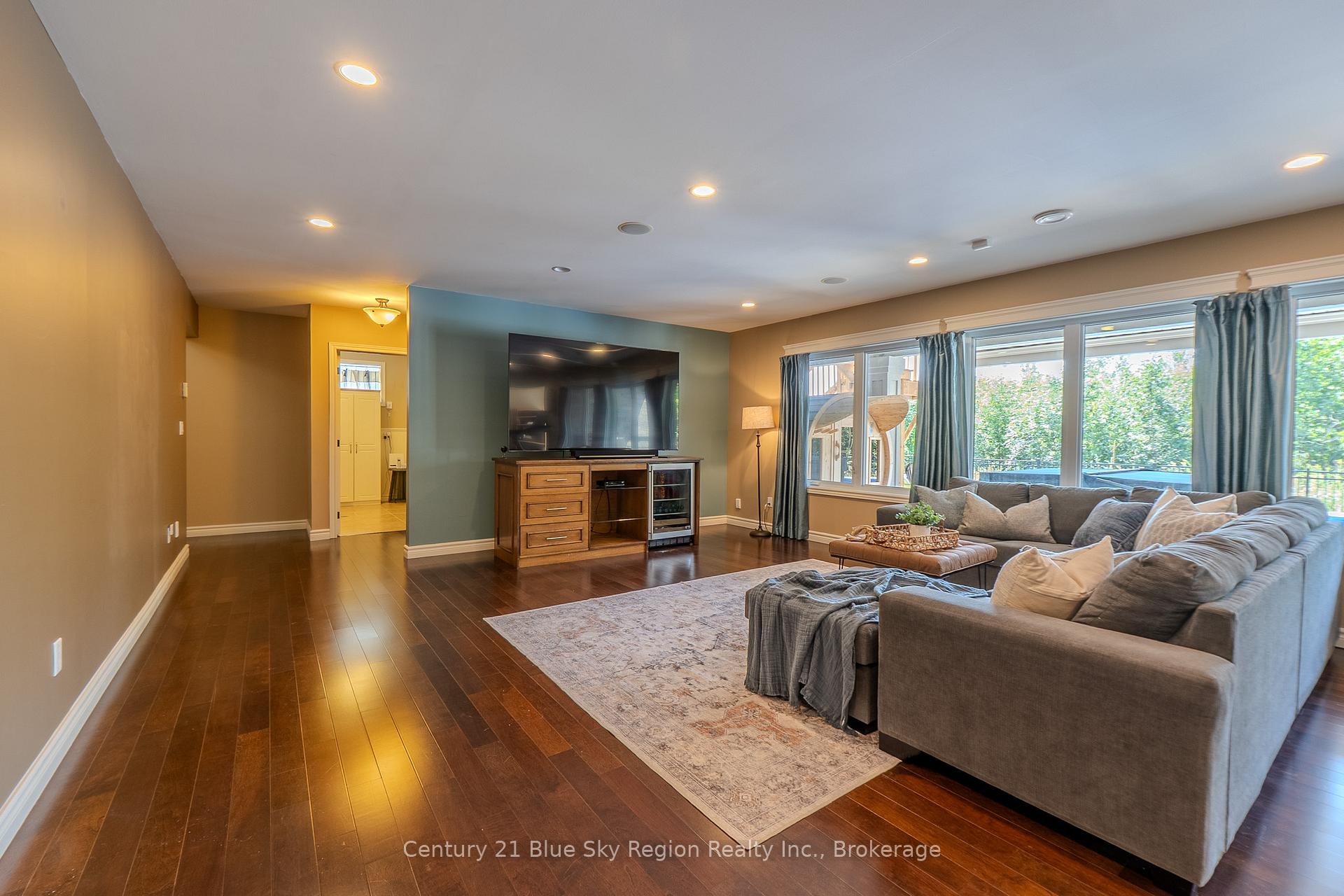 Photo 27 of 435 Surrey Drive, North Bay, Airport — HOMEH
